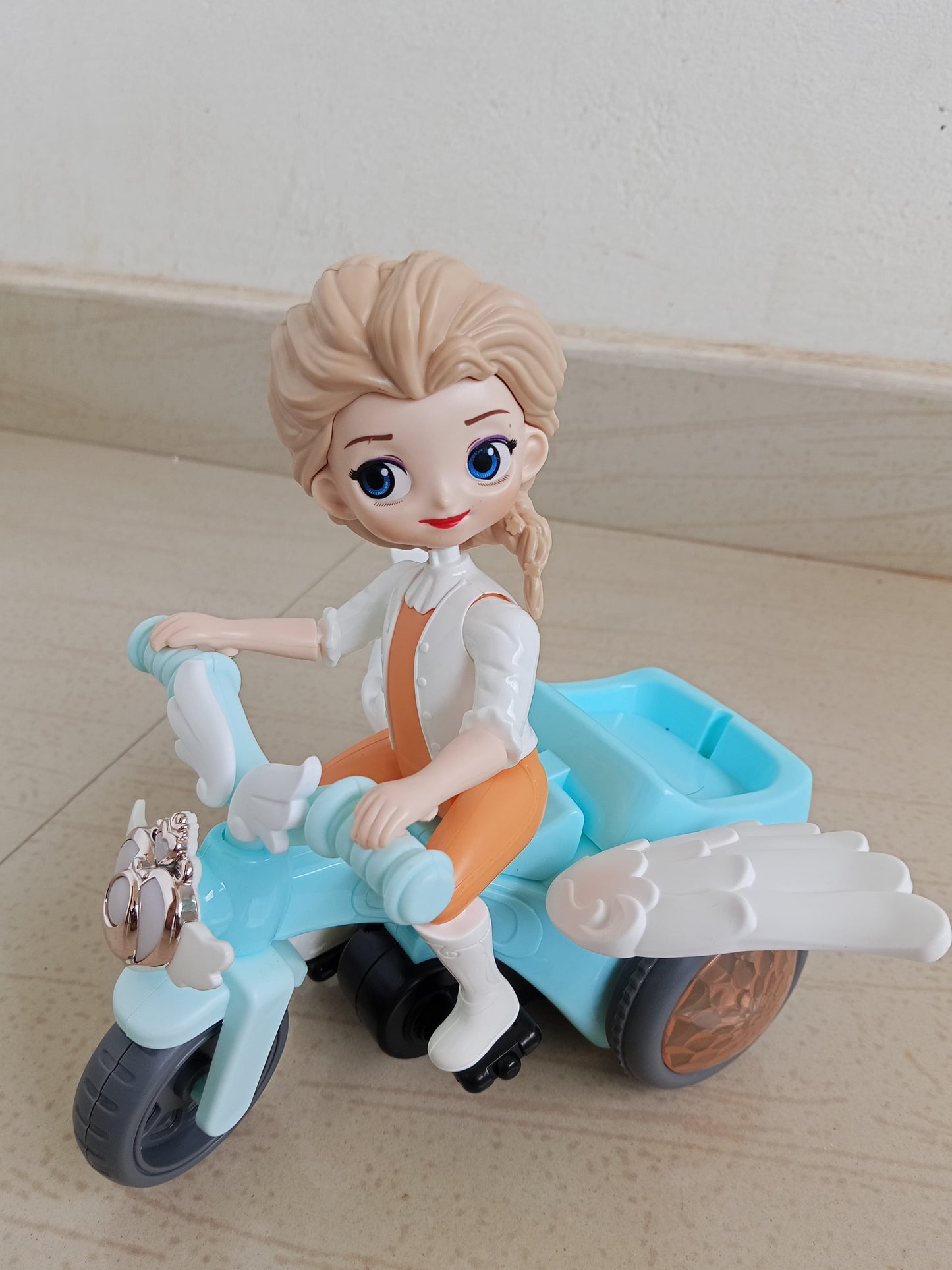 DIDAI Girl Bicycle B/O Toy – Automatic Riding Doll with Lights & Music (3+)