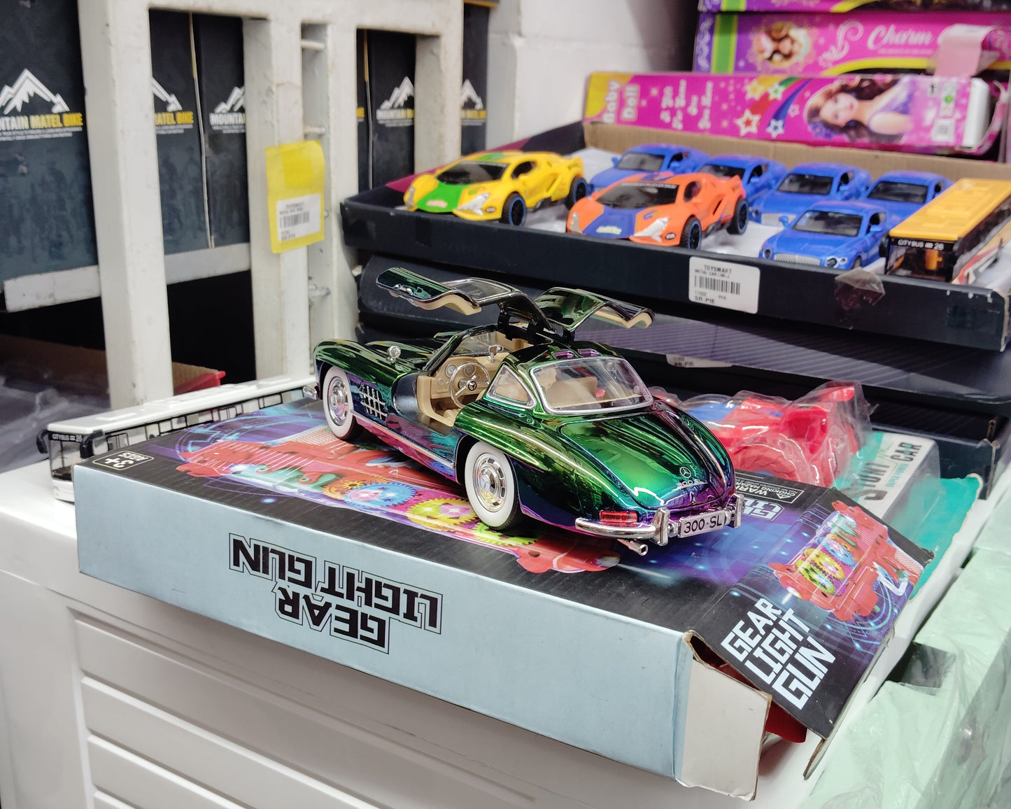 Mercedes-Benz 300SL Die-Cast Car – Collector’s Edition