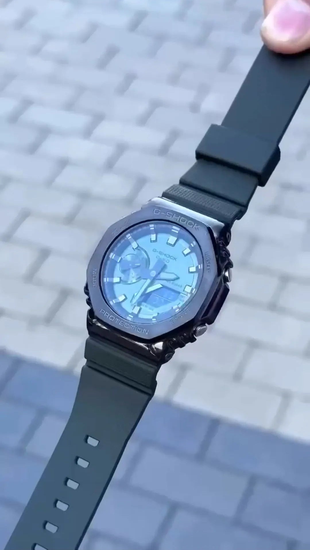 Rugged Men's Sports Watch – Premium Metal Bezel & Silicone Band