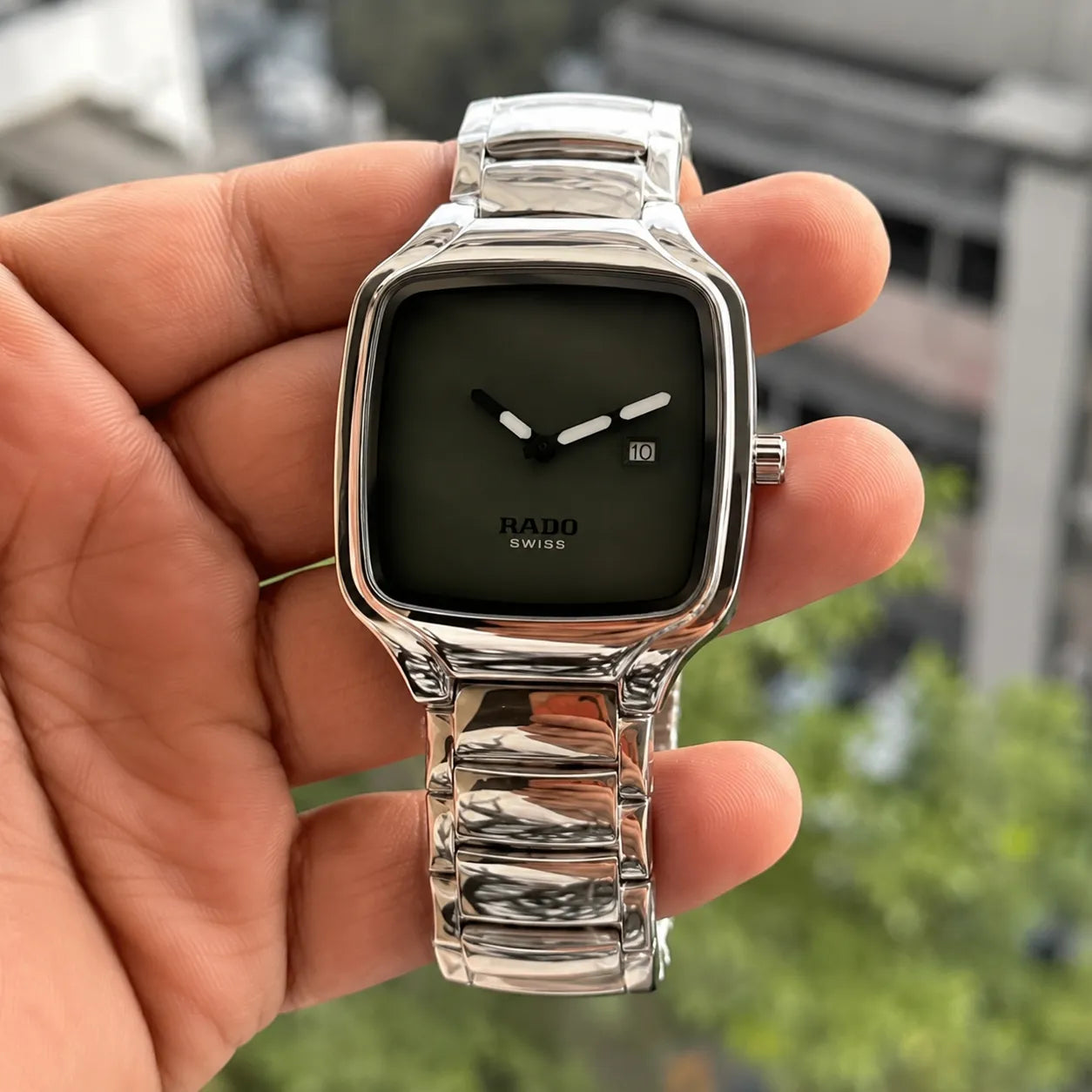 Elegant Silver Watch | Luxury Style at an Unbeatable Price